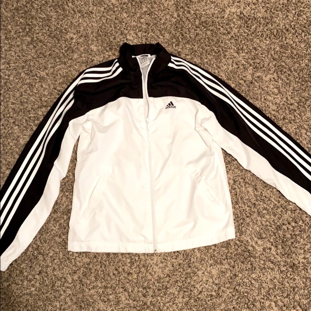 Women’s Adidas wind breaker jacket